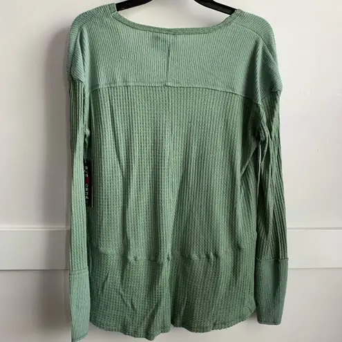 Eye Candy NWT Green Thermal V-Neck Long Sleeve Shirt