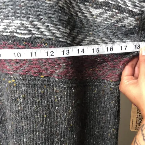 Ruff Hewn NWT women’s grey/red/white cowl neck sweater size Large