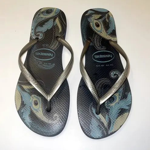 Havaianas Peacock Feather Flip Flop Size US 9/10 39/40 Navy Blue Silver EUC