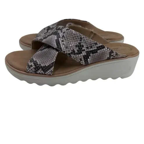 Clarks  Jillian‎ Gem Sandal in Natural Snake Women's Size 7 W Slide Slip on Flats - Image 4