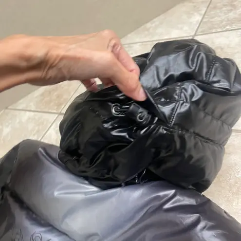 Volkl Womens Black Puffer Jacket Hooded Logo Print Full Zip Sz 10 Ombre ski ec