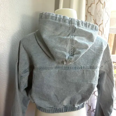 Refuge  Crop Denim Jacket Size Large