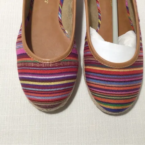 Bella Vita Women's Size 7N  NWB Multi-Color Striped Fabric Slip On Loafers