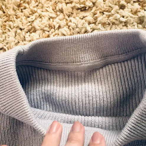 Lululemon lilac lavender Marino wool sweater