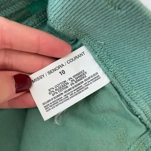 Gloria Vanderbilt women’s green soft waistband tie cinched hem capri pants 10