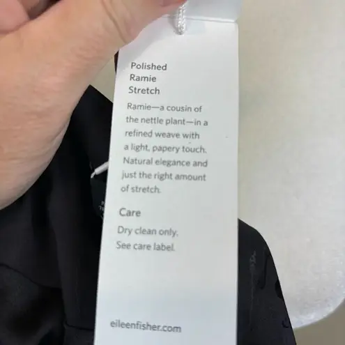 Eileen Fisher  jacket/coat, size Medium, ramie, zipper, stretch, dressy, office