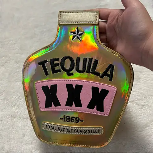 Boutique tequilla holographic crossbody bag gold