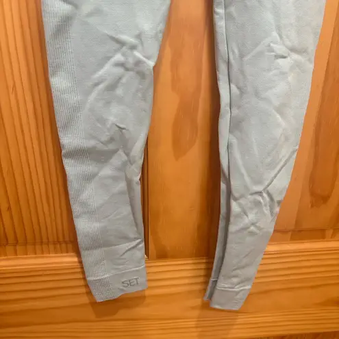 Set Active Size XS Light Blue High-Rise Activewear Leggings.