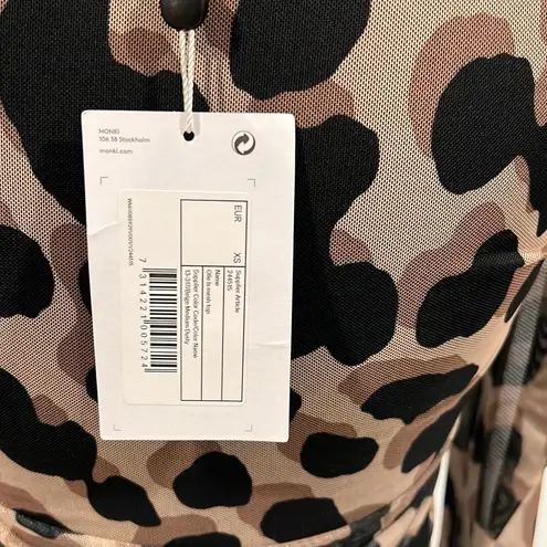 Monki  mesh crop top .‎ Size XS