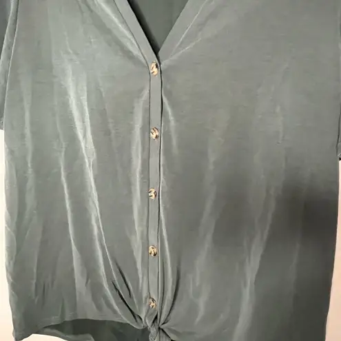 Green Envelope LA Short Sleeve Button Up Front Tie Knot Sage Green Shirt Medium