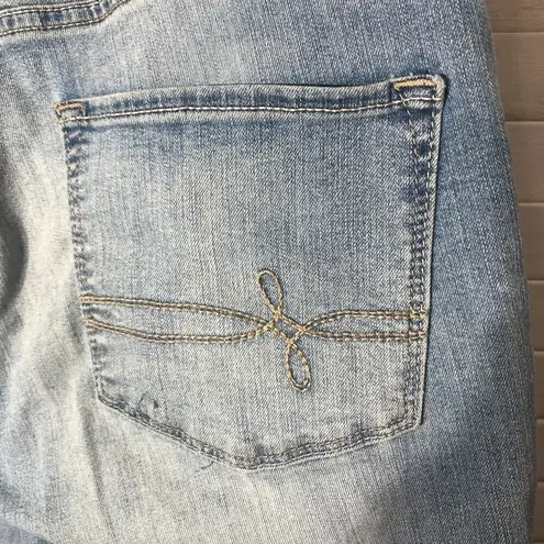 Levi's Denizen Light Blue Stretchy Skinny Jeans Size 28