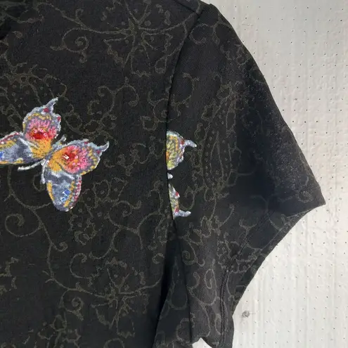 Linq S Butterfly Gemstone Beaded Capped Sleeve Pullover Top in Black Pink