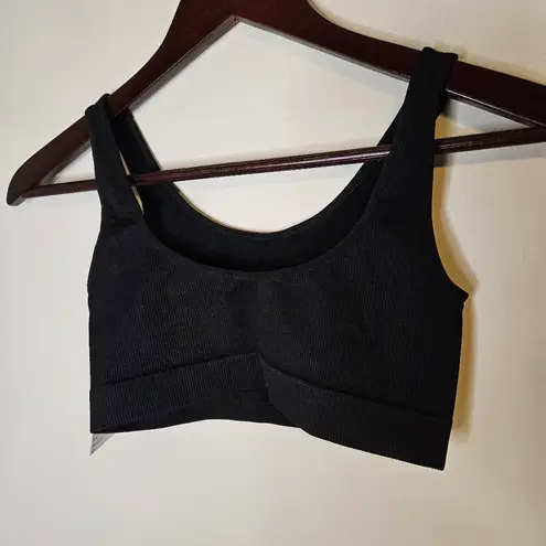 Capezio Black Seamless Ribbed Bra Top Medium/Large Dance Activewear NWT Neutral