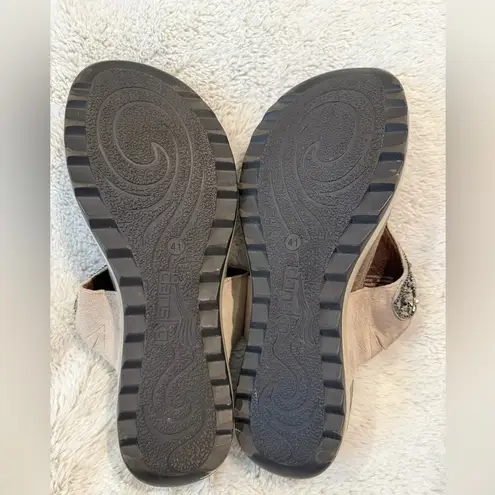 Dansko Women's Pamela Thong Taupe Jewelled Size 41