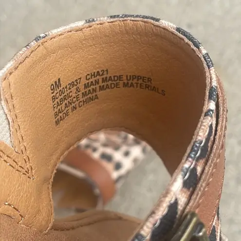 B.O.C. Sandal Mya Womens Animal Print Thong Flat New Sz 9M