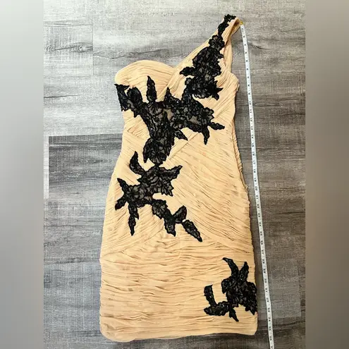 Sue Wong Ruched Lace Embellished One Shoulder Mini Cocktail Dress