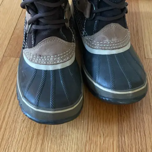 Sorel  Joan of Arctic Snow Boots Black Faux Fur Size‎ 8 Brown Fur Cuff