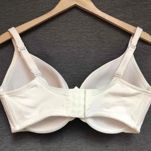 Cacique Ivory T-Shirt Bra Molded Cups Underwire Adjustable Womens 38F