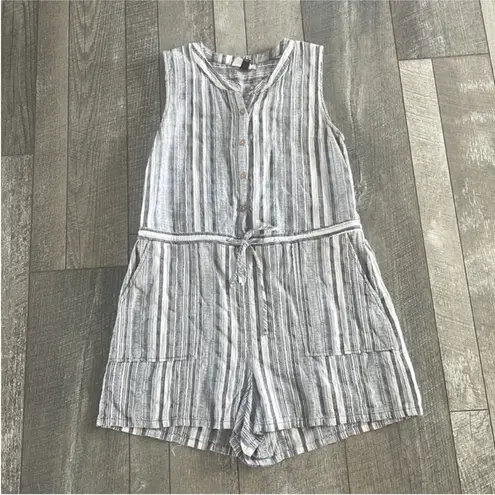 Universal Threads Universal Thread Size Small Blue and White Striped Bohemian Style Summer Romper