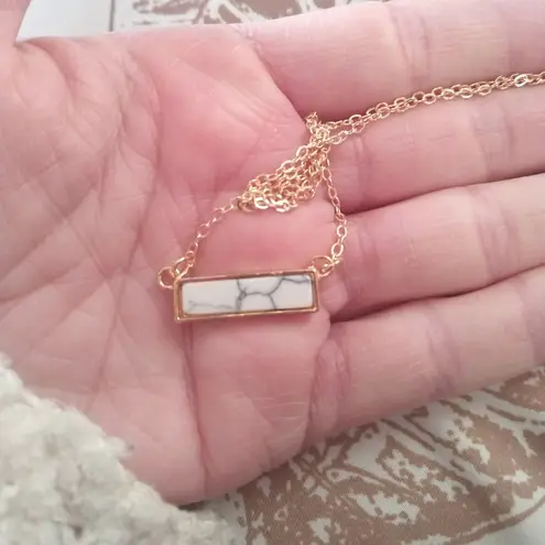 Boutique NEW Gold Howlite Bar Necklace‎