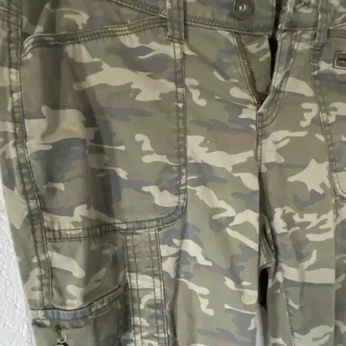 Faded Glory  Capri Length Camouflage Pants