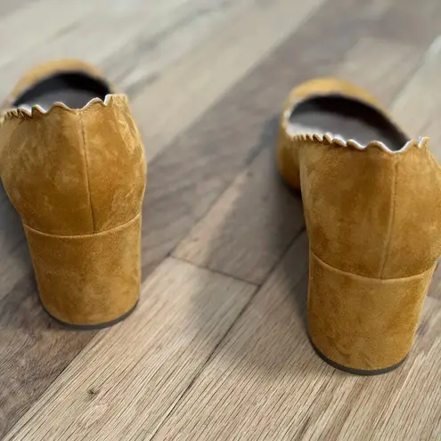 Chloé Lauren Suede Scallop Block Heel Pump 41 Tan