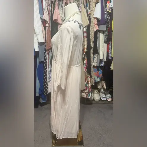 IJOAH Beige Floral Embroidered 3/4 Sleeve Midi Dress Blue Size M