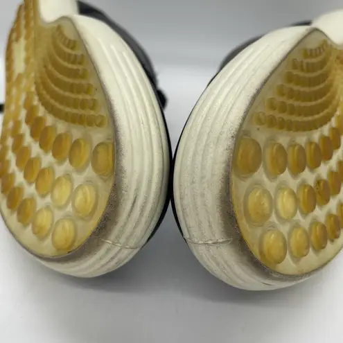 ECCO Womens Size 7 Shoes Black Soft Perforated Leather Low Top Lace Up Sneakers