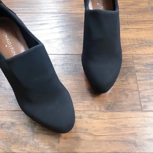 Donald J Pliner • Evelyn black platform pumps heels stretch snakeskin crepe Size 6.5