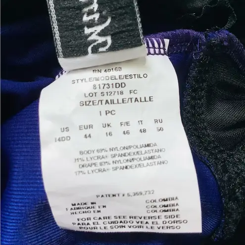 MiracleSuit SUPER FLATTERING one piece 💜