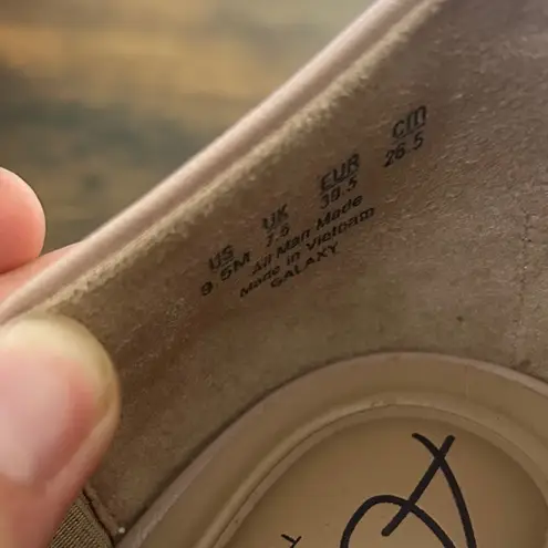 Abella Comfort Pale Pink Heels Elegant Pointed Toe Neutral Formal Office 9.5