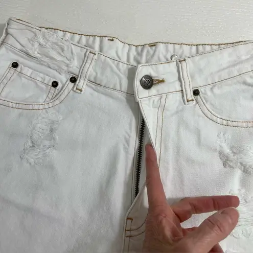 NWT SER.O.YA Sammy Mid Rise Jean Short Size 23 Cut Off White Denim