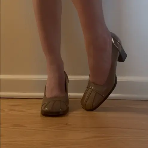 Bottega Veneta Elegant Brown Leather Heels - Vintage