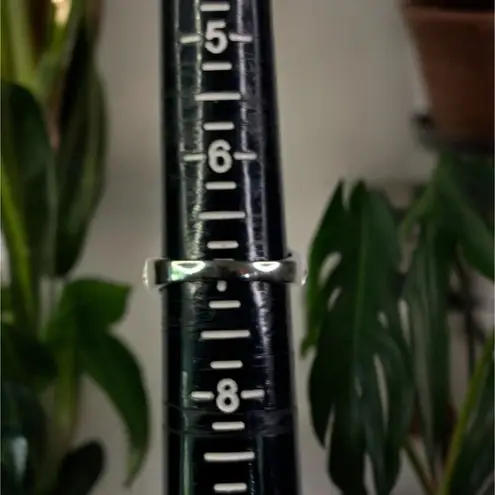 Sterling Silver Sapphire Solitaire Birthstone Ring, Accented Band in Size 7