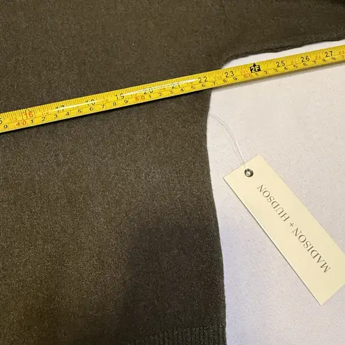 Madison Hudson Sweater Green Color Block Dolman Long Sleeve V Neck M Womens Size M