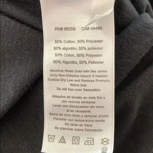 ASICS  Run Graphic V-Neck Short Sleeve Tee S