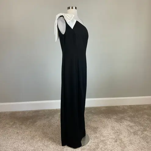 One Shoulder Bow Accent Column Evening Gown Size 8 Black Formal Dress by MARINA
