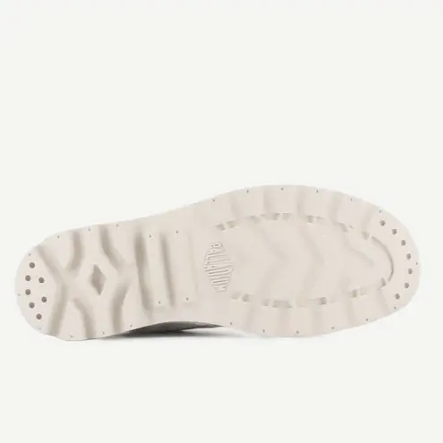 Palladium PAMPA HI high top lace up boots/sneakers , size 8.5 white on white