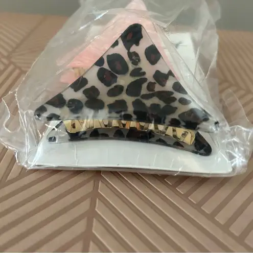 Lively Triangle Hair Claw Clips Pink Cheetah Print Casual Neutral Trendy Pink