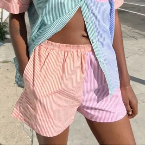 Lisa Says Gah Bea Stripe Short Size Medium