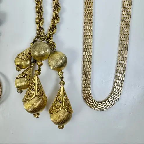 Source Unknown Gold Tone Lot Set of 5 Costume Jewelry Necklaces Bundle