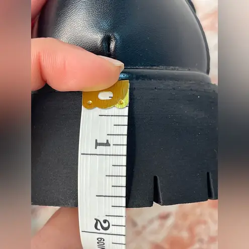 Black Faux Leather Platform Loafers Size: Men’s 6 (fits a Women’s 8)