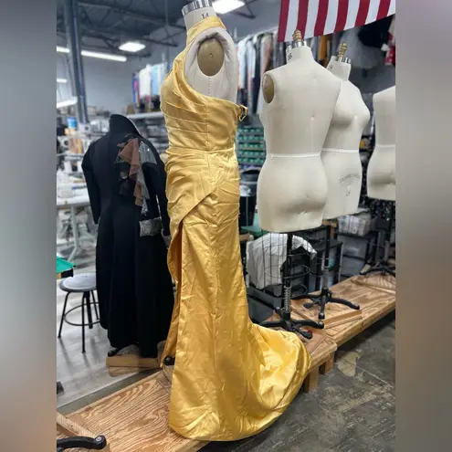 Ladies Formal Gown 12 Yellow