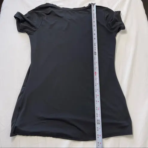 Amazon  Essentials Women's T-Shirt XS Tech Stretch Short-Sleeve Crewneck - Image 8