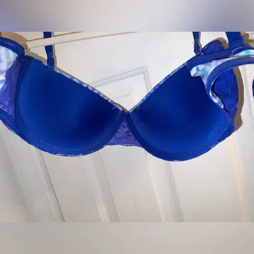 Fruit of the Loom Size 38d bright blue chevron convertible bra