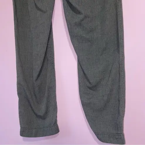 prAna Relaxed Tapered Pants Women Size M Pull On Athleisure Yoga Travel Lounge