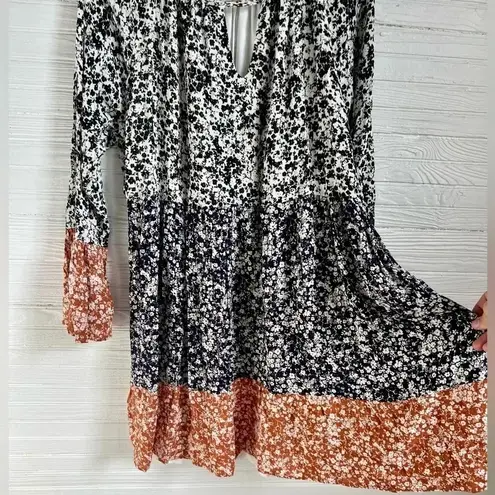 1.4.3. Story by Line Up Tiered Flowy Dress Long Bell Sleeve Floral Print M