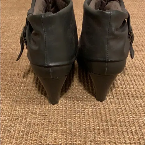 Mudd Slam gray grey buckle heel slouch boots pull on booties 8 M