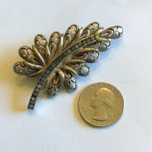 HAR Signed Vintage Leaf Rhinestone Brooch Shoulder Pin