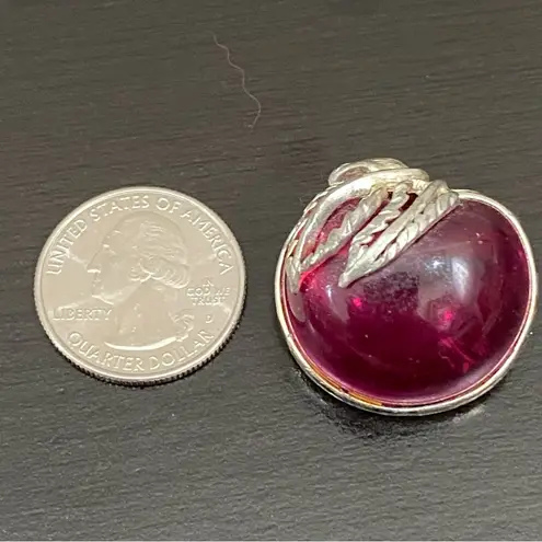 Vintage SARAH COVENTRY Fuchsia Pink Lucite Jelly Belly Mini Apple Brooch